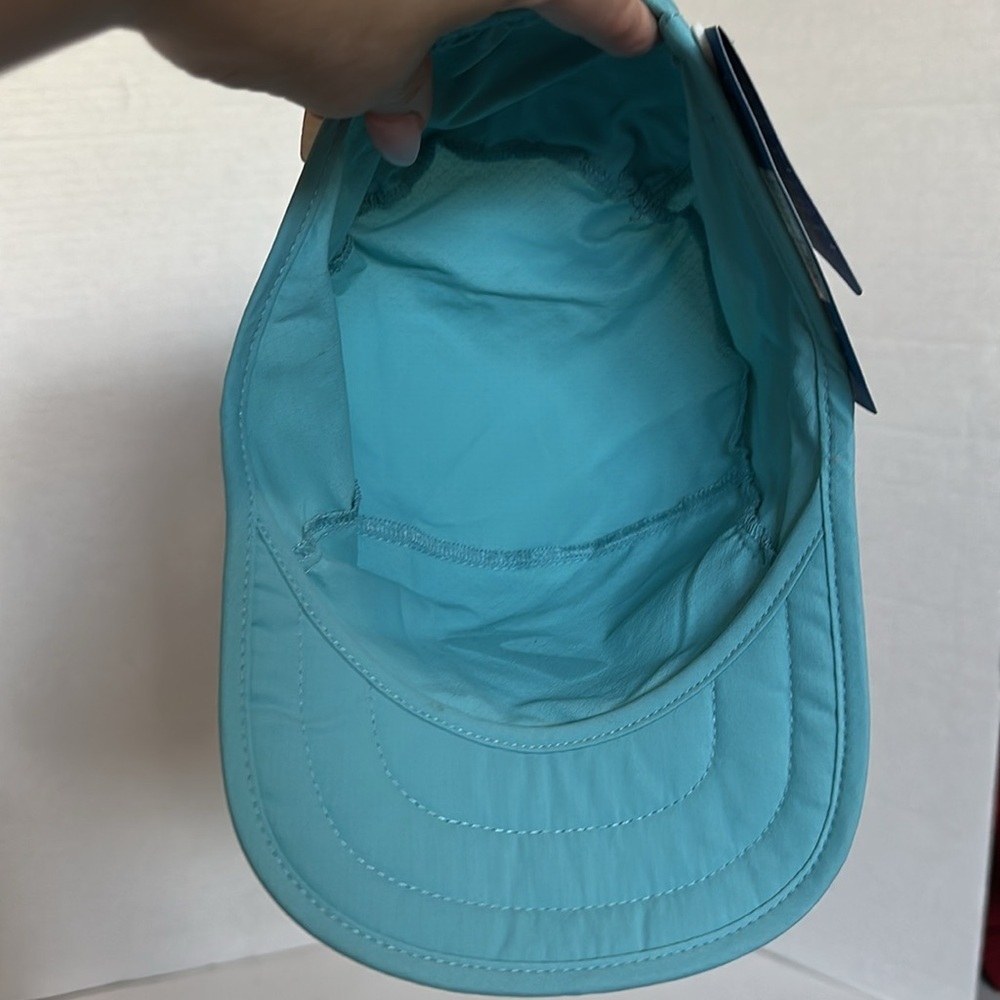 Brooks lightweight Packable hat - Picture 10 of 10